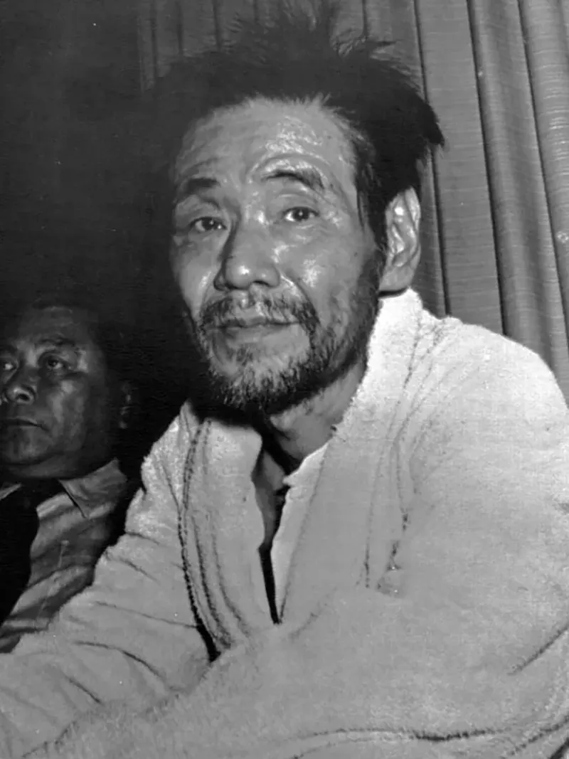 El 7 de febrero de 1972, Shoichi Yokoi regresó a Japón 31 años después de haber ido a combatir a Guam (Photo by Keystone/Getty Images)