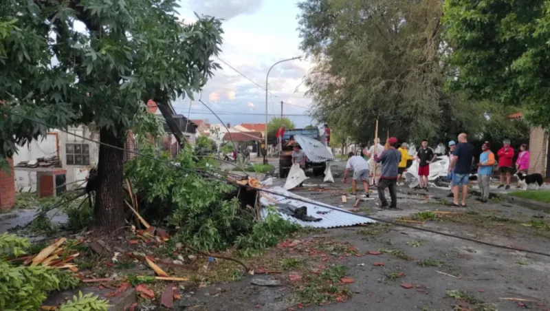 Las impactantes imágenes del fuerte temporal en Miramar