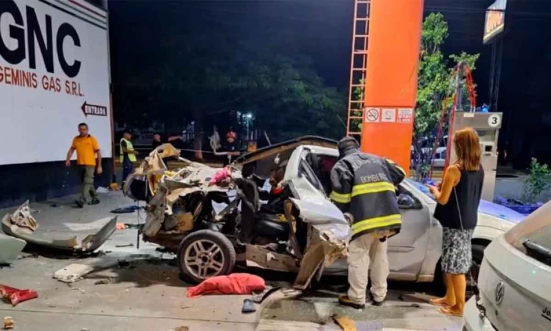 Salta: explotó un auto que transportaba cocaína mientras cargaba GNC