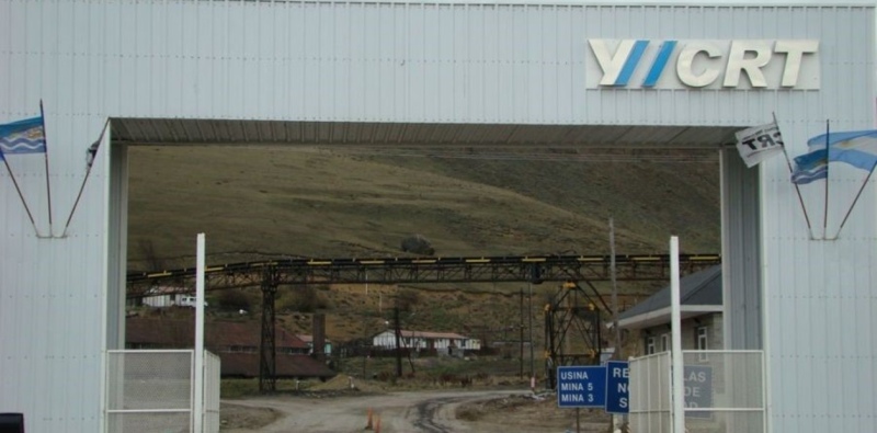 La entrada de YCRT en Santa Cruz, donde está la mina de carbón.