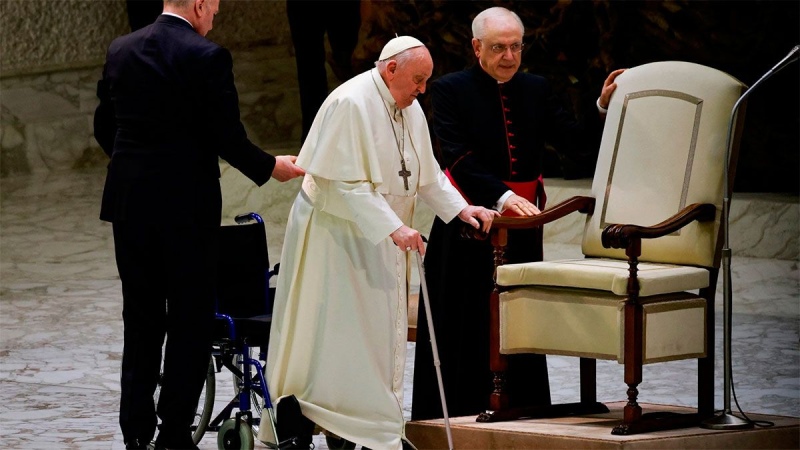 El Papa fue hospitalizado en Roma