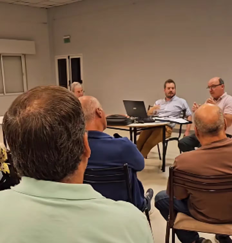 La Sociedad Rural de Vedia convocó a los productores de la región para discutir las medidas a tomar frente a ”los aumentos abusivos implementados por el gobierno local”. (Foto: Captura de Video).