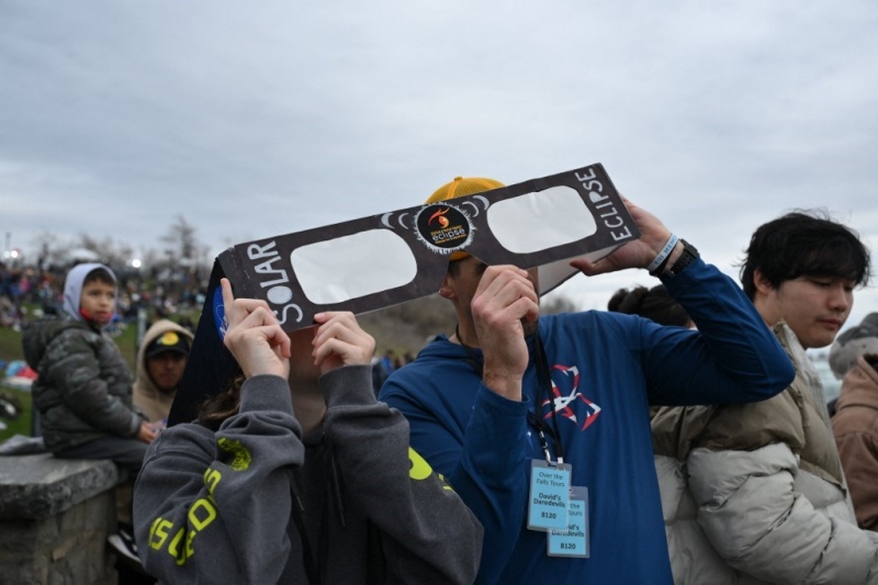 El eclipse total de sol deslumbró a millones de personas en Norteamérica