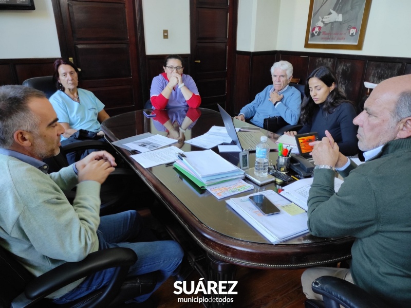 Reunión del equipo de salud para evaluar el programa de Calidad y Seguridad del Paciente.