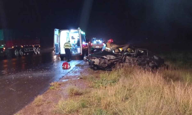 Tres heridos por un choque frontal en la rotonda de Fra-Pal