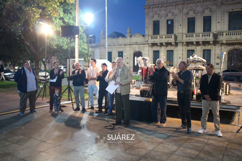 Los fabulosos “Merry Boys” recibieron la ovación de su pueblo en la distinción a la trayectoria musical